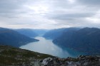 Sognefjords ir pats garākais fjords pasaulē un tiek saukts par fjordu karali. Tas ir 219 kilometru garš, sešus kilometrus plats un līdz pat 1308 metru 22