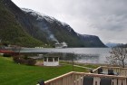 Sognefjords ir pats garākais fjords pasaulē un tiek saukts par fjordu karali. Tas ir 219 kilometru garš, sešus kilometrus plats un līdz pat 1308 metru 23
