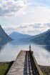 Sognefjords ir pats garākais fjords pasaulē un tiek saukts par fjordu karali. Tas ir 219 kilometru garš, sešus kilometrus plats un līdz pat 1308 metru 34