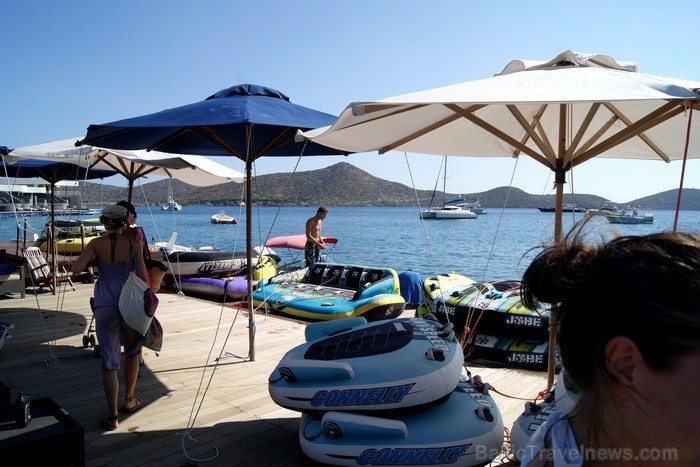 Krētas greznais kūrorts Elunda piedāvā dažādas atrakcijas uz ūdens gan ģimenēm ar bērniem, gan adrenalīna cienītājiem www.visitgreece.gr 91046