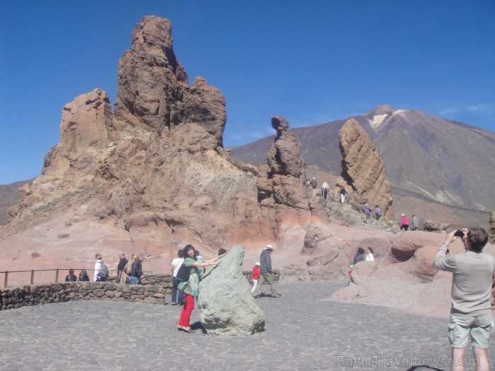 Tenerife. Teides nacionālais parks. Roques de Garcia- interesantie klints veidojumi.. Te tika filmēta 
