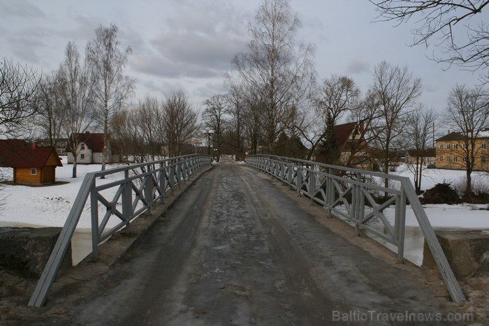 Rekontruētais Marijas tilts Ērberģē. Tā kā tilts pastāv jau kopš baronu laikiem, vasarās tiek rīkoti tiltam veltīti svētki. Rekontruētais Marijas tilts Ērberģē. Tā kā tilts pastāv jau kopš baronu laikiem, vasarās tiek rīkoti tiltam veltīti svētki. 91146