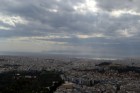 Skats no Atēnu augstākās virsotnes (Lykavittos kalns, 277 metri virs jūras līmeņa) uz Atēnu dienvidu daļu www.visitgreece.gr 21