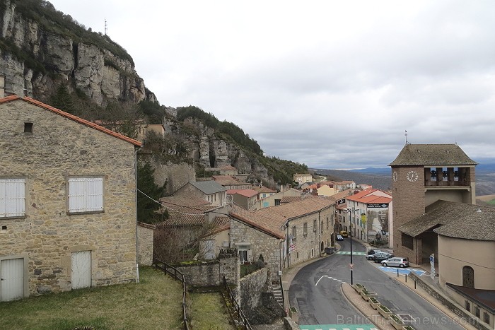Viens no pasaules senākajiem un pazīstamajiem Francijas sieriem nāk no nelielas pilsētas Rokfortas (Tulūzas reģions) Viens no pasaules senākajiem un pazīstamajiem Francijas sieriem nāk no nelielas pilsētas Rokfortas (Tulūzas reģions) 91546