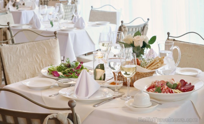 Baltic Beach Hotel restorāns il Sole aicina uz saulaino brunch jeb vēlajām brokastīm jūras krastā katru sestdienu un svētdienu no pulksten no 10:00 lī Baltic Beach Hotel restorāns il Sole aicina uz saulaino brunch jeb vēlajām brokastīm jūras krastā katru sestdienu un svētdienu no pulksten no 10:00 lī 91763