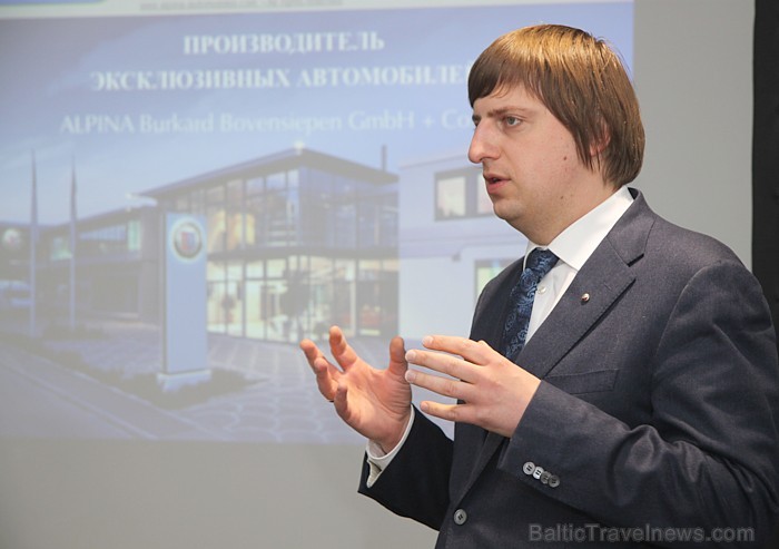 Autocentra Inchcape BM Auto vadītājs Ivars Norvelis iepazīstina ar BMW Alpina vēsturi un šo modeļu biznesu Latvijā, kas ir sācies 2007. gadā Autocentra Inchcape BM Auto vadītājs Ivars Norvelis iepazīstina ar BMW Alpina vēsturi un šo modeļu biznesu Latvijā, kas ir sācies 2007. gadā 91768