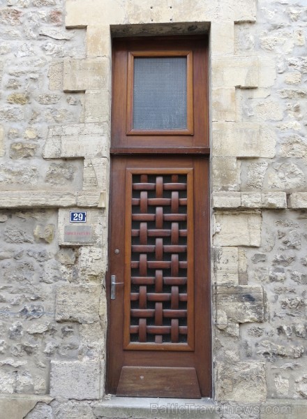 Villefranche de Rouergue ir brīnišķīga Tulūzas pilsēta ar šaurām, bruģētām ieliņām, viduslaiku ēkām un Aveyron upes tiltiem Villefranche de Rouergue ir brīnišķīga Tulūzas pilsēta ar šaurām, bruģētām ieliņām, viduslaiku ēkām un Aveyron upes tiltiem 91897