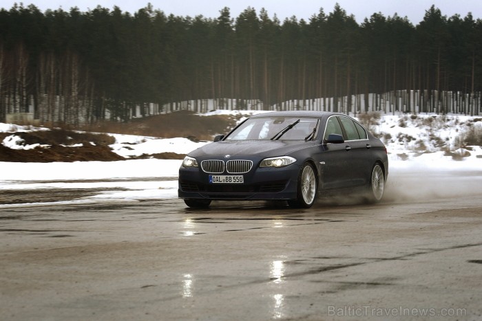 Travelnews.lv redakcija testē BMW Alpina modeļus sporta kompleksā 333. Foto: Juris Ķilkuts, www.fotoatelje.lv 92127