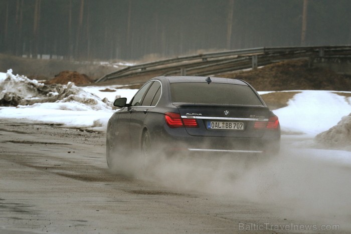 Travelnews.lv redakcija testē BMW Alpina modeļus sporta kompleksā 333. Foto: Juris Ķilkuts, www.fotoatelje.lv 92138