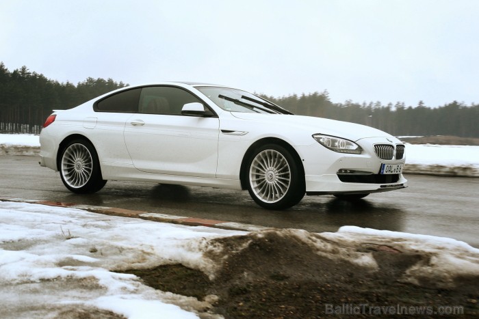 Travelnews.lv redakcija testē BMW Alpina modeļus sporta kompleksā 333. Foto: Juris Ķilkuts, www.fotoatelje.lv Travelnews.lv redakcija testē BMW Alpina modeļus sporta kompleksā 333. Foto: Juris Ķilkuts, www.fotoatelje.lv 92144