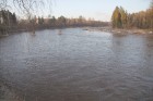 Ogres upes plūdi piesaista daudzus ziņkārīgos un Ogres viesus - wwwLatvijasCentrs.lv 5