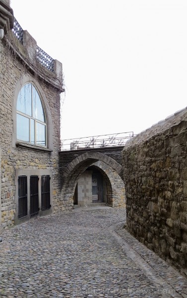 Brīnišķīgā pilsēta Karkasona Francijā ir viens no nedaudziem viduslaiku pieminekļiem, kas ir saglabājies gandrīz neskarts. Ilgus gadus te dzīvoja Volt 93027