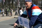 Rīgas velo nedēļas 2013 ietvaros velosipēdisti pie Brīvības pieminekļa pulcējās uz Rīga velo parādi - iepazīsti Pārdaugavu. 1