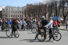 Rīgas velo nedēļas 2013 ietvaros velosipēdisti pie Brīvības pieminekļa pulcējās uz Rīga velo parādi - iepazīsti Pārdaugavu. 3
