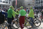 Rīgas velo nedēļas 2013 ietvaros velosipēdisti pie Brīvības pieminekļa pulcējās uz Rīga velo parādi - iepazīsti Pārdaugavu. 25