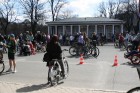 Rīgas velo nedēļas 2013 ietvaros velosipēdisti pie Brīvības pieminekļa pulcējās uz Rīga velo parādi - iepazīsti Pārdaugavu. 27