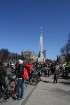 Rīgas velo nedēļas 2013 ietvaros velosipēdisti pie Brīvības pieminekļa pulcējās uz Rīga velo parādi - iepazīsti Pārdaugavu. 36