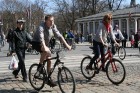 Rīgas velo nedēļas 2013 ietvaros velosipēdisti pie Brīvības pieminekļa pulcējās uz Rīga velo parādi - iepazīsti Pārdaugavu. 52