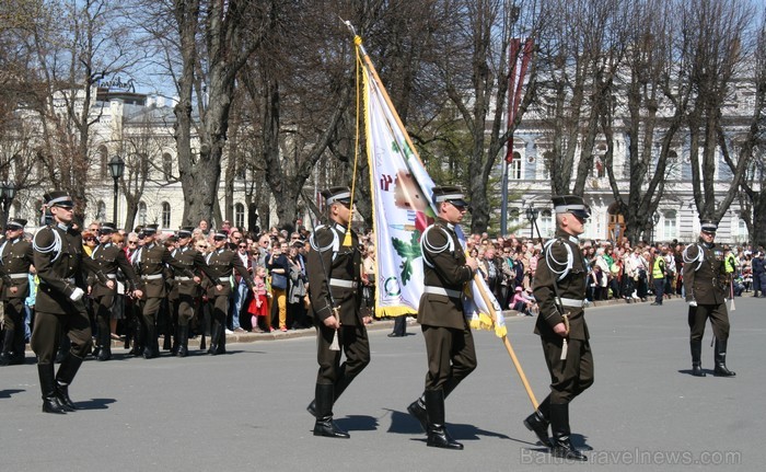 04.05.2013 pie Brīvības pieminekļa notiek Latvijas veidošana no ziediem. Ziedu Latvija pieminekļa pakājē skatāma līdz 06.05.2013 pulksten 21:00. 04.05.2013 pie Brīvības pieminekļa notiek Latvijas veidošana no ziediem. Ziedu Latvija pieminekļa pakājē skatāma līdz 06.05.2013 pulksten 21:00. 93418