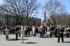 04.05.2013 pie Brīvības pieminekļa notiek Latvijas veidošana no ziediem. Ziedu Latvija pieminekļa pakājē skatāma līdz 06.05.2013 pulksten 21:00. 6
