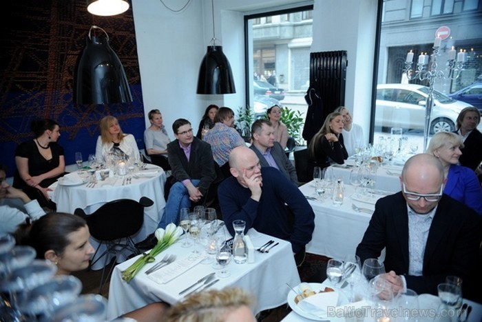 Vīna Studija īsteno ieceri par sadarbību ar dažādiem šefpavāriem un turpmāk tajā var baudīt Elmāra Taņņa un viņa komandas ēdienkarti un gastronomisk Vīna Studija īsteno ieceri par sadarbību ar dažādiem šefpavāriem un turpmāk tajā var baudīt Elmāra Taņņa un viņa komandas ēdienkarti un gastronomisk 93711