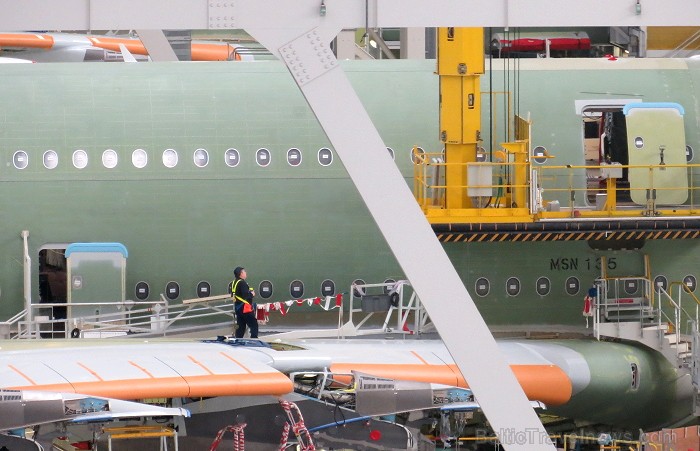 Francijas pilsēta Tulūza lepojas ne tikai ar kultūrvēsturisko mantojumu, bet arī ar Airbus lidmašīnām, kuras būvē tieši šajā pilsētā. Airbus rūpnīcu u Francijas pilsēta Tulūza lepojas ne tikai ar kultūrvēsturisko mantojumu, bet arī ar Airbus lidmašīnām, kuras būvē tieši šajā pilsētā. Airbus rūpnīcu u 93743