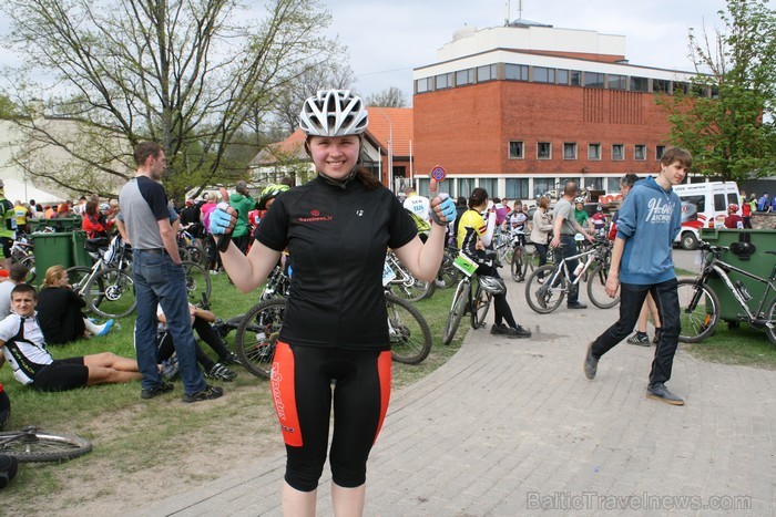 SEB MTB 1. posms Cēsis - Valmiera norisinājās 13.05.2013. Maratona garums- 39 kilometri, kas vijās pa mežiem, pļavām, grāvjiem, grants un asfalta segu SEB MTB 1. posms Cēsis - Valmiera norisinājās 13.05.2013. Maratona garums- 39 kilometri, kas vijās pa mežiem, pļavām, grāvjiem, grants un asfalta segu 93981