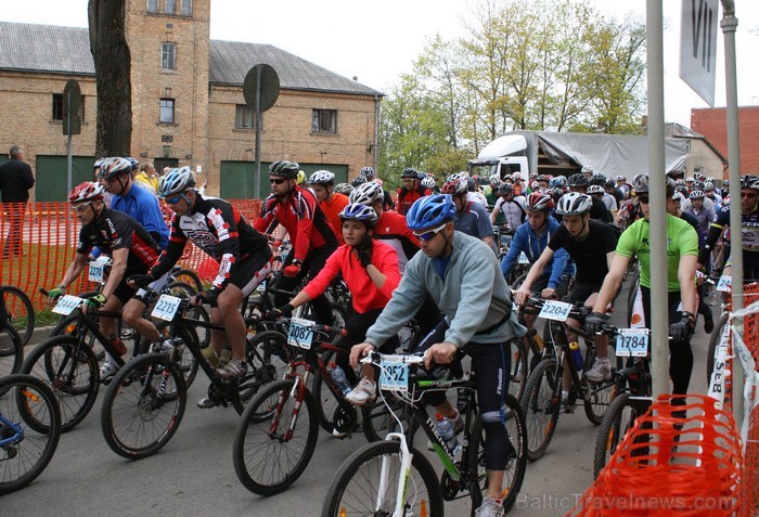 2013. gada pirmais SEB MTB posma starts tika dots Cēsīs, lai jau tālāk riteņbraucēji varētu doties līdz pat Valmierai. 2013. gada pirmais SEB MTB posma starts tika dots Cēsīs, lai jau tālāk riteņbraucēji varētu doties līdz pat Valmierai. 93991