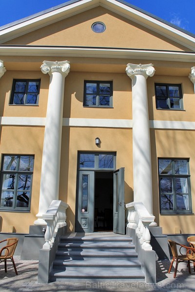 Skrundas muiža ir viena no senākajām Latvijas muižām, kas atrodas Ventas upes gleznainajā krastā
www.skrundasmuiza.lv Skrundas muiža ir viena no senākajām Latvijas muižām, kas atrodas Ventas upes gleznainajā krastā
www.skrundasmuiza.lv 94113