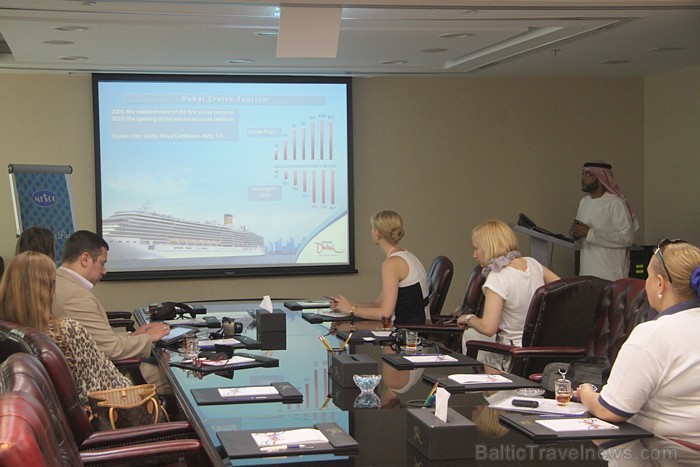 Travelnews.lv viesojas Dubaijas tūrisma departamenta un marketinga pārstāvniecībā. Foto sponsors: www.GoAdventure.lv Travelnews.lv viesojas Dubaijas tūrisma departamenta un marketinga pārstāvniecībā. Foto sponsors: www.GoAdventure.lv 94360