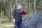 Akmens uzlūkojams par senāko datēto robežakmeni Latvijā. 5