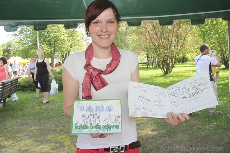 Gulbene 18. maijā aicināja visus interesentus uz vasaras tūrisma sezonas atklāšanu. Foto sponsors: www.milmani.blogspot.com Gulbene 18. maijā aicināja visus interesentus uz vasaras tūrisma sezonas atklāšanu. Foto sponsors: www.milmani.blogspot.com 94466