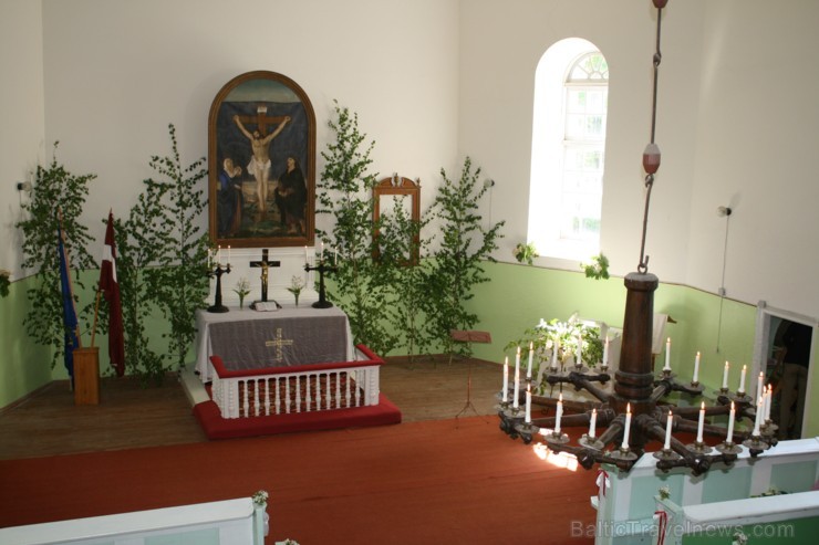 Vasarsvētkos (19.05.2013) Ērberģes evaņģēliski luteriskajā baznīcā norisinājās iesvētības, kas pirmo reizi pēc vairāku gadu pārtraukuma pulcēja piecus 94581