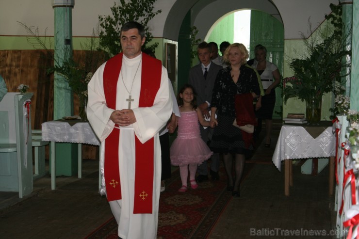 Vasarsvētkos (19.05.2013) Ērberģes evaņģēliski luteriskajā baznīcā norisinājās iesvētības, kas pirmo reizi pēc vairāku gadu pārtraukuma pulcēja piecus 94582