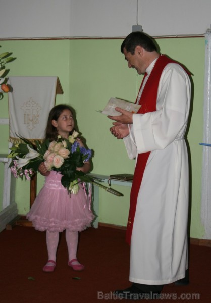 Vasarsvētkos (19.05.2013) Ērberģes evaņģēliski luteriskajā baznīcā norisinājās iesvētības, kas pirmo reizi pēc vairāku gadu pārtraukuma pulcēja piecus 94593