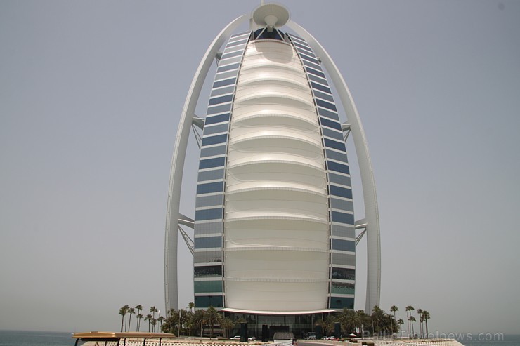 Travelnews.lv apmeklē pasaules populāro luksus viesnīcu Burj Al Arab, kas atrodas Dubaijā. Foto sponsors: www.GoAdventure.lv 94614