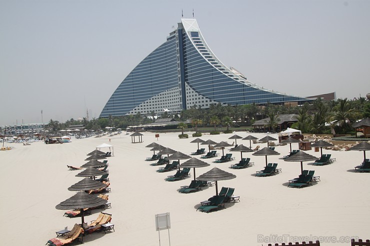 Travelnews.lv apmeklē pasaules populāro luksus viesnīcu Burj Al Arab, kas atrodas Dubaijā. Foto sponsors: www.GoAdventure.lv 94646