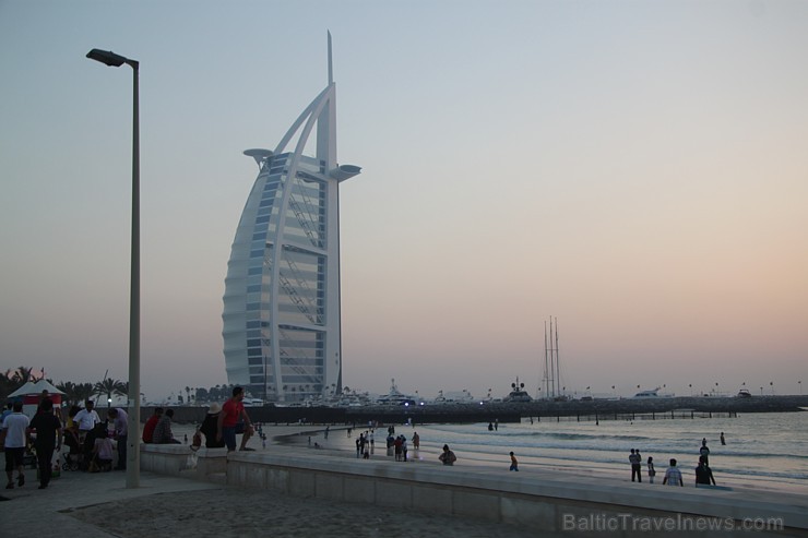Travelnews.lv apmeklē pasaules populāro luksus viesnīcu Burj Al Arab, kas atrodas Dubaijā. Foto sponsors: www.GoAdventure.lv 94652