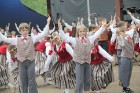 Tautas deju festivāls «Latvju bērni danci veda» Krāslavā 2013 ar lielkocenta «Pār Daugavu saulei roku deva» programmu. Foto sponsors: www.visitkraslav 58