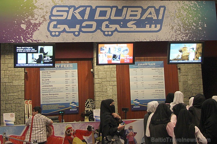 Travelnews.lv novēroja, ka Ski Dubai ir ļoti populārs vietējo iedzīvotāju vidū - www.skidubai.com 95114