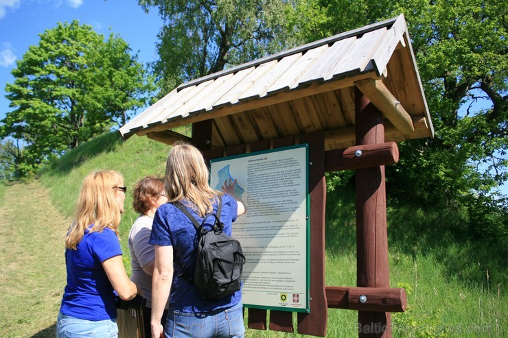 Tūrisma nozares profesionāļi un žurnālisti turpina apceļot senās svētvietas Latvijā projekta Tūrisma nozares profesionāļi un žurnālisti turpina apceļot senās svētvietas Latvijā projekta