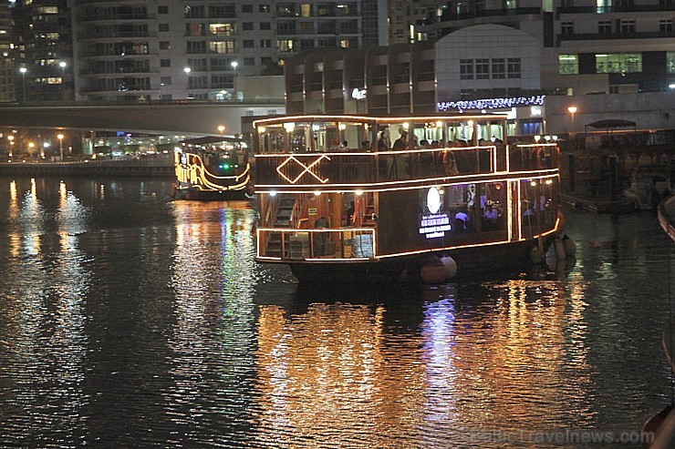 Baltieši dodas Dubaijas nakts izbraucienā ar kuģi. Foto sponsors: www.goadventure.lv 95782