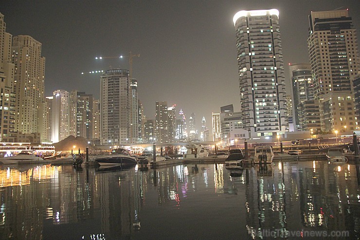 Baltieši dodas Dubaijas nakts izbraucienā ar kuģi. Foto sponsors: www.goadventure.lv 95805