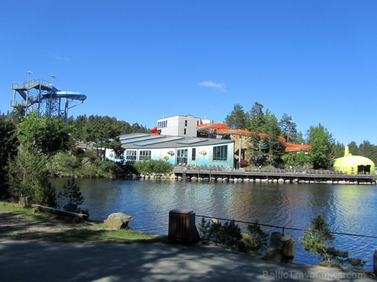 Blakus Zooloģiskajam dārzam atrodas arī ūdens atrakciju parks 