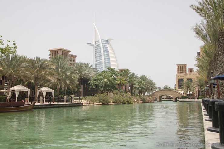 Travelnews.lv apmeklē greznu viesnīcu kompleksu Dubaijā - «Madinat Jumeirah Resort». Foto sponsors: www.GoAdventure.lv Travelnews.lv apmeklē greznu viesnīcu kompleksu Dubaijā - «Madinat Jumeirah Resort». Foto sponsors: www.GoAdventure.lv 96168