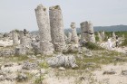 18 km attālumā no Varnas atrodas akmeņu mežu «Probiti Kamni», kas ir unikāls, jo līdzīgas vietas nav nekur uz pasaules. Ģeoloģi nav spējuši līdz 100%  1