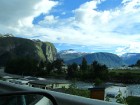 Mēres un Rumsdāles apgabalu raksturo ainavu dažādība - dziļi fjordi, kalni, ielejas un izrobotais krasts. 32