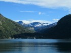 Mēres un Rumsdāles apgabalu raksturo ainavu dažādība - dziļi fjordi, kalni, ielejas un izrobotais krasts. 33