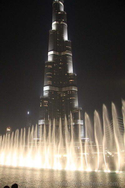 Travelnews.lv apmeklē Dubaijas muzikālās un pasaulē visaugstākās strūklakas. Foto sponsors: www.GoAdventure.lv 96509