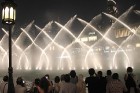 Travelnews.lv apmeklē Dubaijas muzikālās un pasaulē visaugstākās strūklakas (150 metri), kuras  atrodas mākslīgajā ezerā iepretim pasaules augstākajai 1